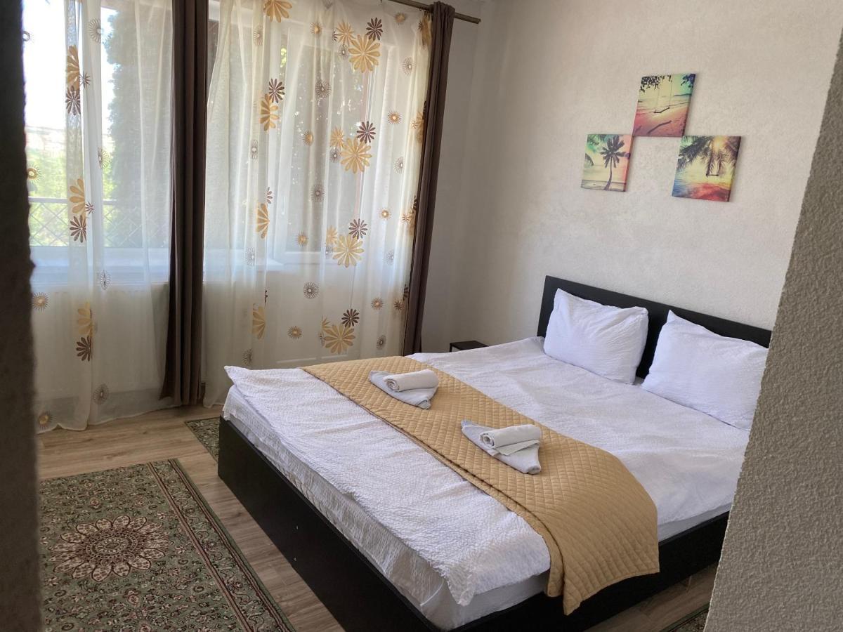 Guest House Zoreni Mociu エクステリア 写真
