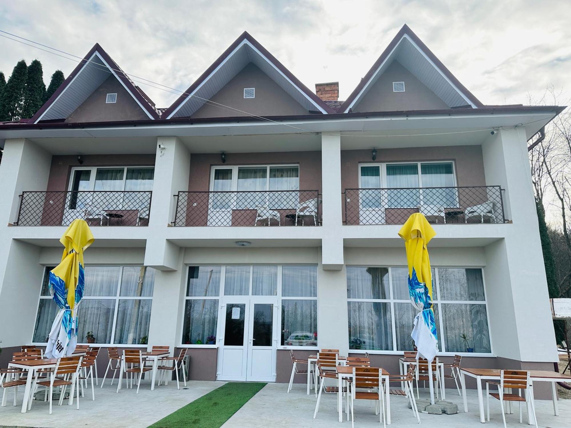 Guest House Zoreni Mociu エクステリア 写真